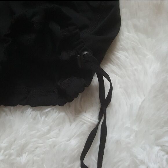 GAP fit black adjustable spaghetti strap tank top Size Small - Picture 8 of 9